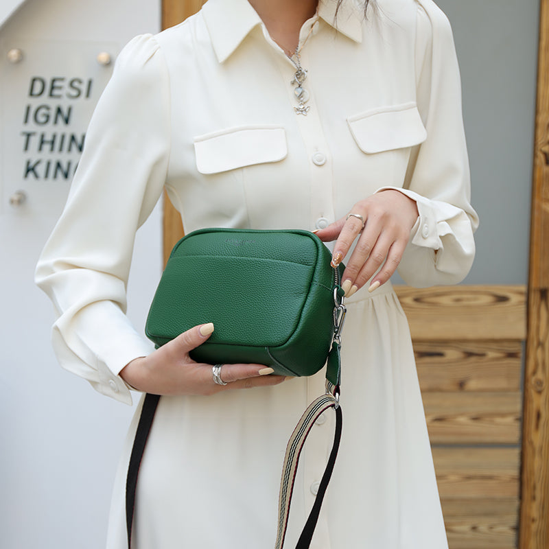 Women Zola Leather Shoulder Bag